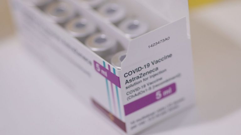 Murcia descarta adelantar la segunda dosis de AstraZeneca