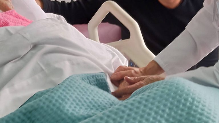 Obispos expresan su «tristeza» por la entrada en vigor de la ley de eutanasia