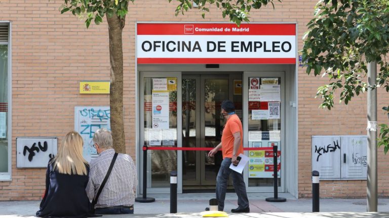 CSIF denuncia que el SEPE ha despedido a 1.500 interinos por el Covid