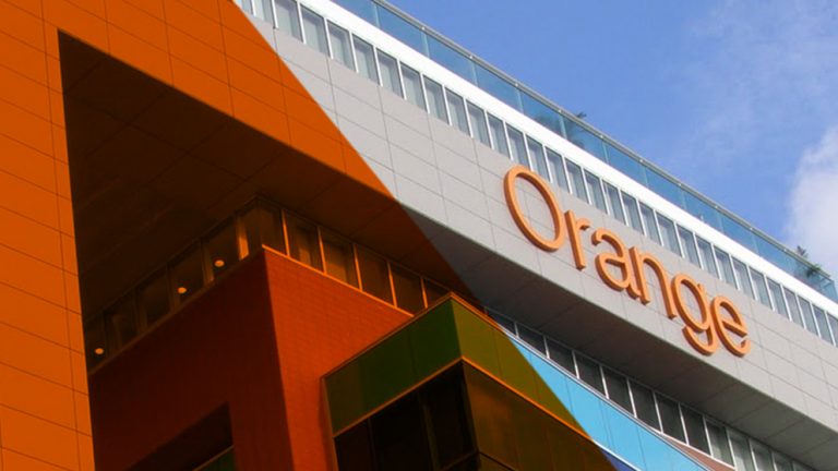 Orange se abre a reducir en 30 los despidos del ERE