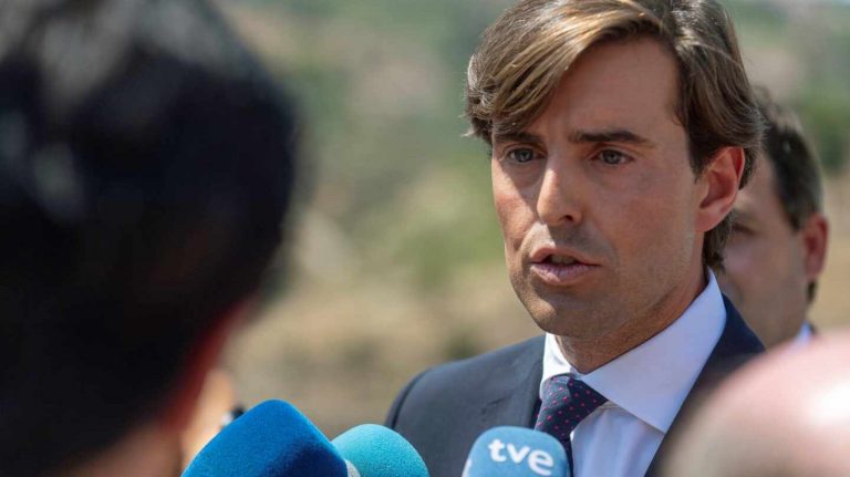 Montesinos censura «los abucheos» hacia los periodistas que preguntaron a Casado sobre Cospedal