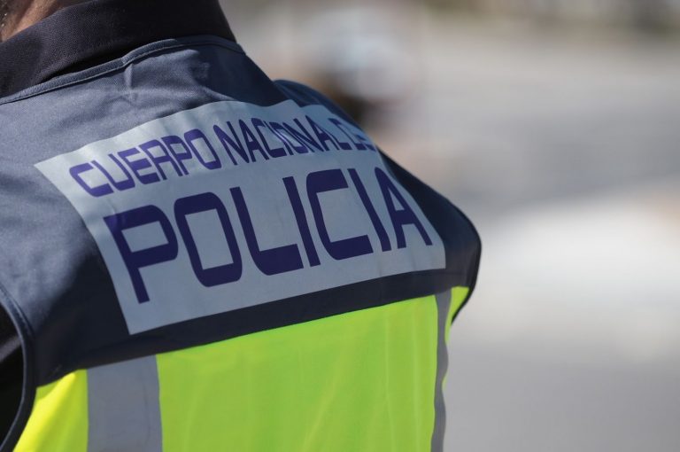 La Policía detiene a un yihadista con más de 60 manuales sobre explosivos