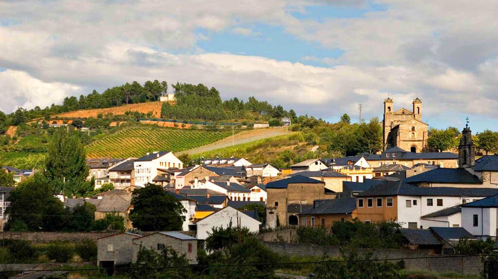 El Pueblo De Villafranca Del Bierzo En León También