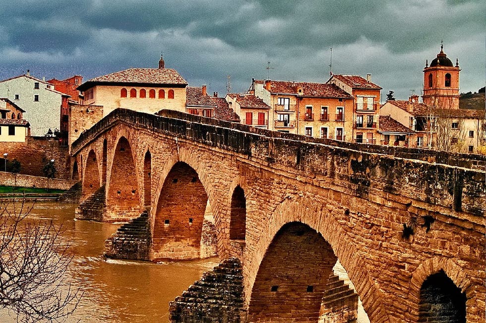 Puente La Reina, En La Navarra