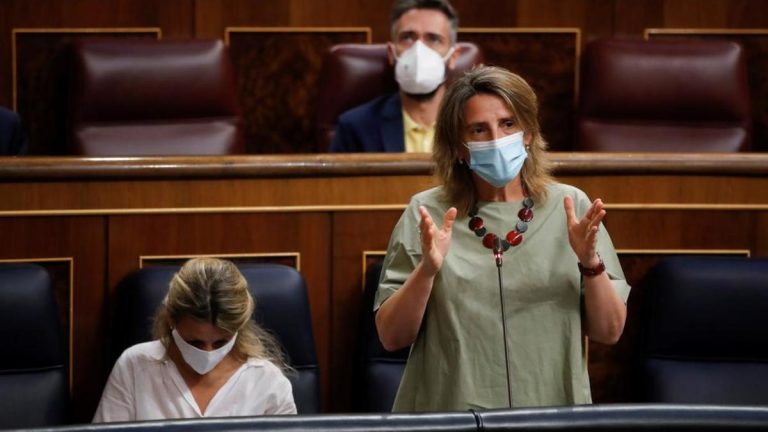 Ribera anticipa una probable suspensión temporal del impuesto a la electricidad