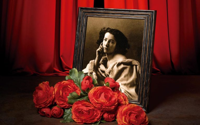 ‘Viva la mamma’ muestra en el Teatro Real las «inconveniencias» de montar una ópera