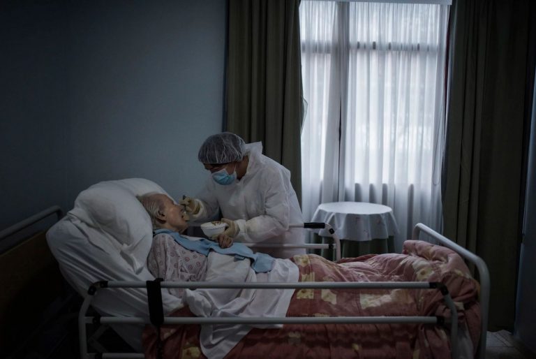 El ‘Archivo Covid’ reúne más de 8.500 fotografías que reflejan las consecuencias de la pandemia