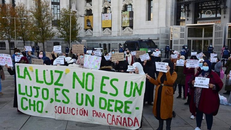 La Cañada Real de Madrid eleva al Parlamento Europeo la vulneración de DDHH que sufren