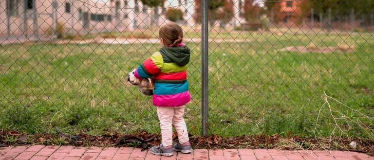 Belarra apuesta por una prestación por crianza para familias en riesgo de pobreza