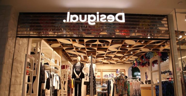 Desigual tiene los ocho bolsos con más estilo para la temporada de sol