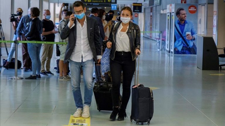 El 53% de los españoles viajará este verano, la mayoría a destinos nacionales