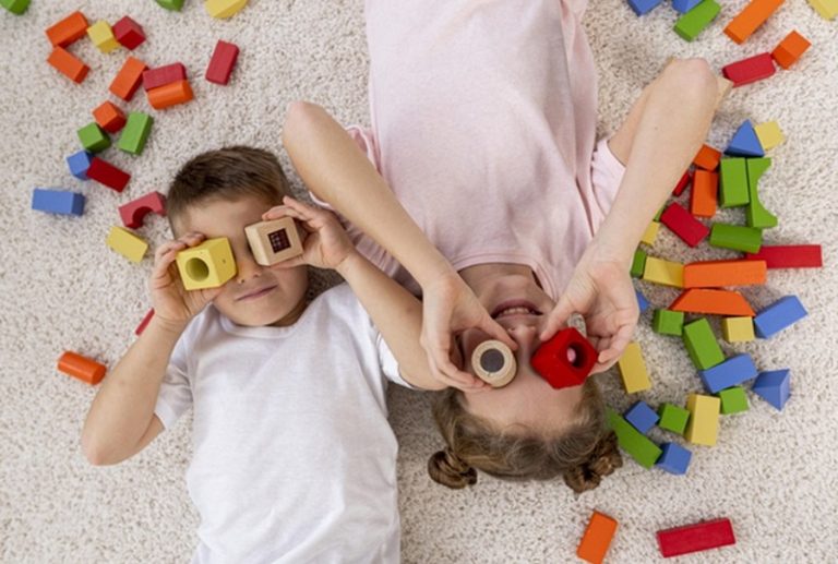 Sorprende a tu hijo con estos 5 juguetes para playa o piscina