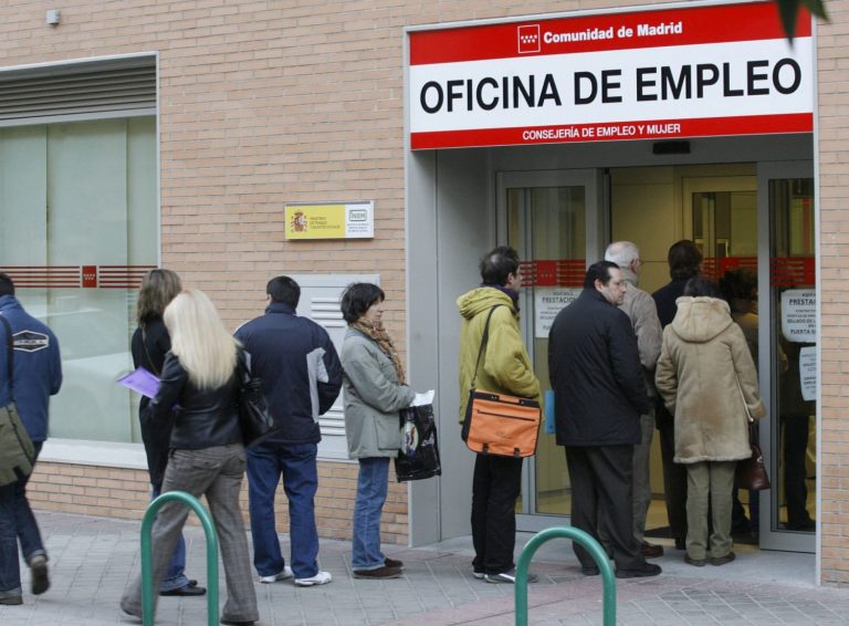 El paro vuelve a ser el primer problema nacional, adelantando a la crisis
