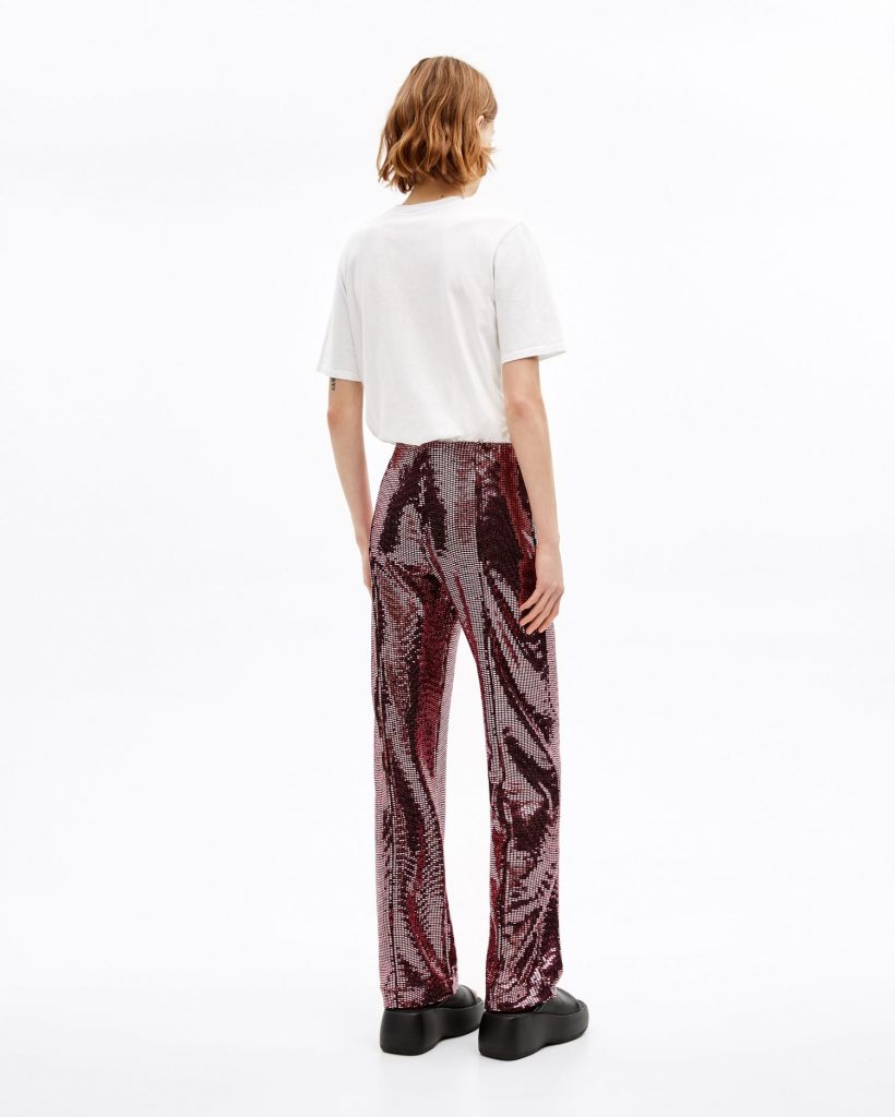 Estos Pantalones Con Lentejuelas Rosas También Están De Rebajas.