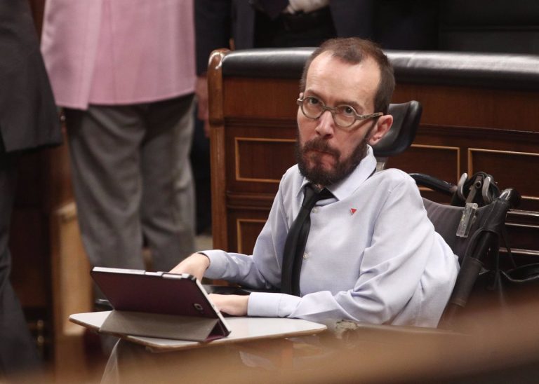 Podemos achaca la salida del PP del pacto antitransfuguismo a sus «tramas internas»
