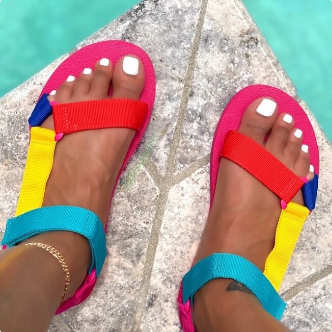 Aliexpress sandalias y chanclas por menos de 10 euros para lucir genial este verano