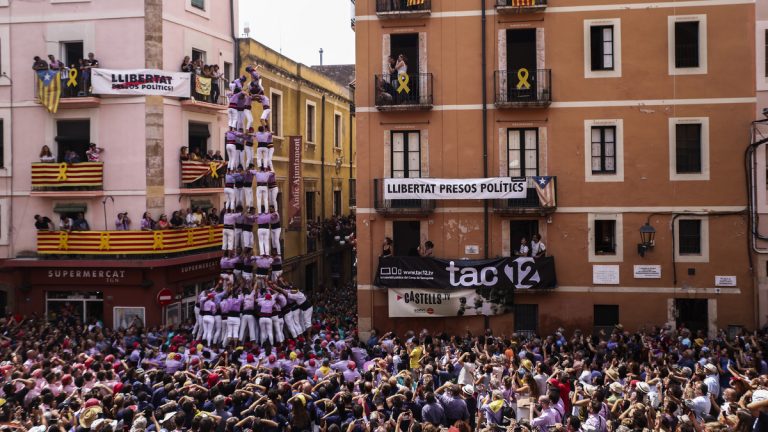 Científicos estudian la forma más segura de hacer ‘castells’