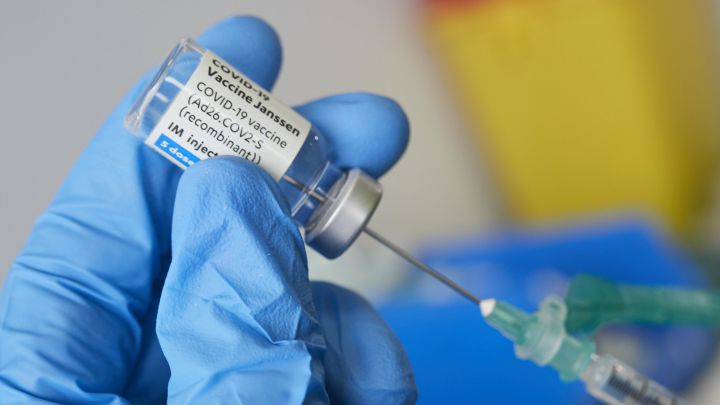 Un total de 914.418 vascos, el 48,3%, está inmunizado contra la covid