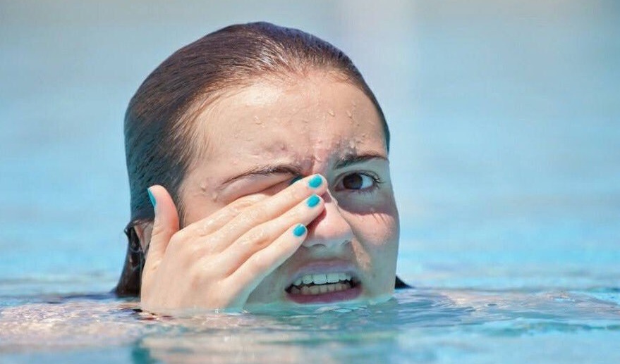 ¿Cuán Riesgo Existe Ante Niveles Altos De Cloro En La Piscina?