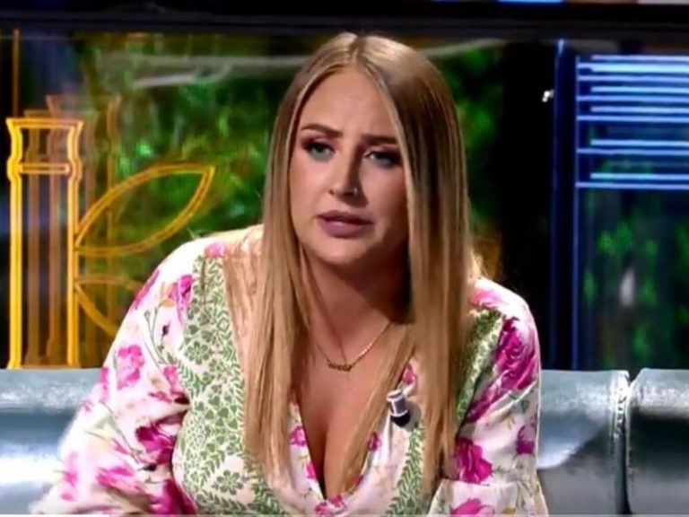 Marta López asegura que Rocío Flores no ha montado ningún pollo por coincidir con su madre