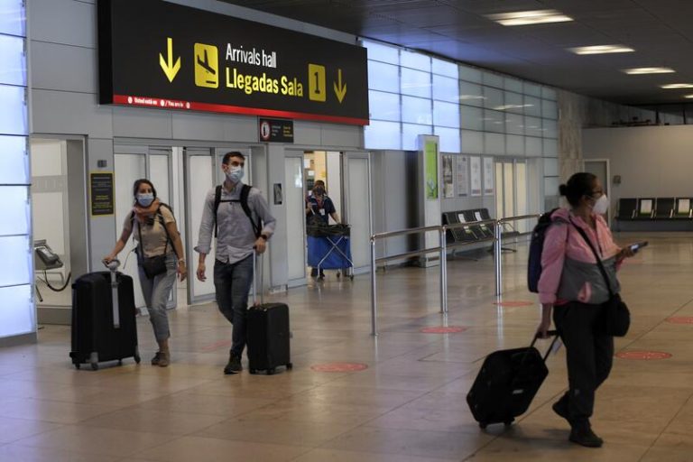 España recibió 2,3 millones de pasajeros internacionales en junio, mejor cifra desde el inicio del Covid