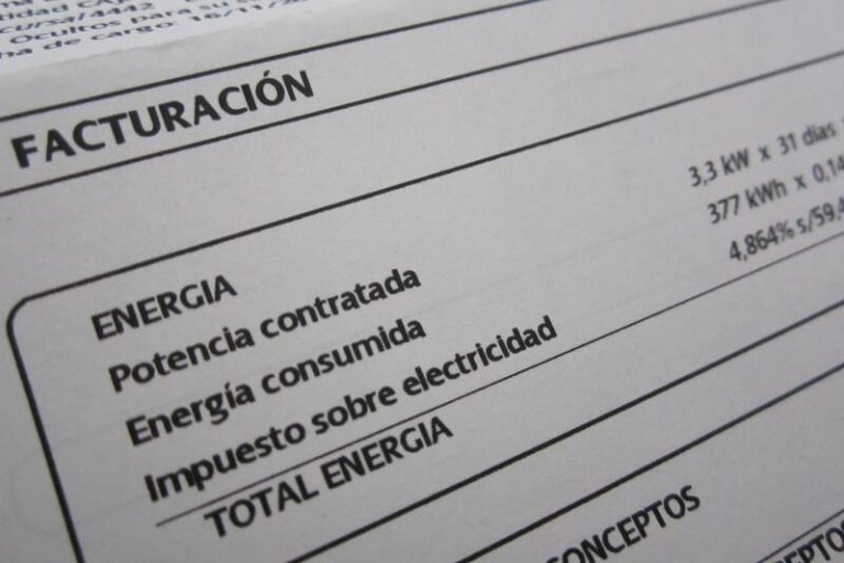 IU pide al Gobierno la intervención pública del precio de la luz