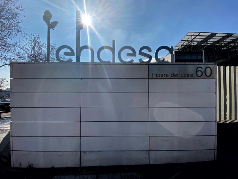Endesa prevé que el precio alto de la luz se mantenga hasta 2023