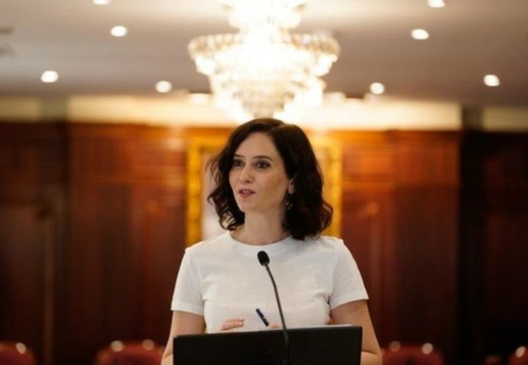 Ayuso acude con «pocas perspectivas» a la Conferencia de Presidentes