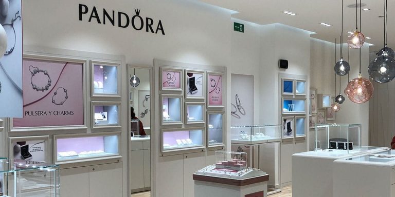 La pulsera ondulada de Pandora con cierre deslizante que cuesta 69 euros