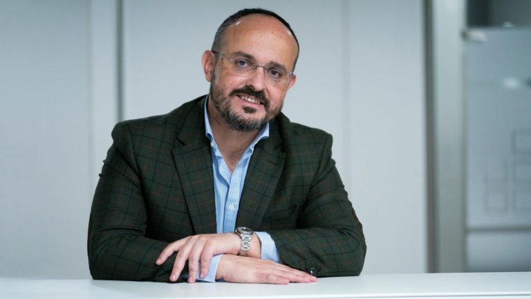 El PP catalán aboga por «recomponer» la derecha para recuperar la ilusión del constitucionalismo