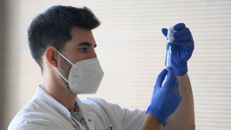 Andalucía suma 3.169 casos y una muerte en 48 horas, subiendo su tasa a 279