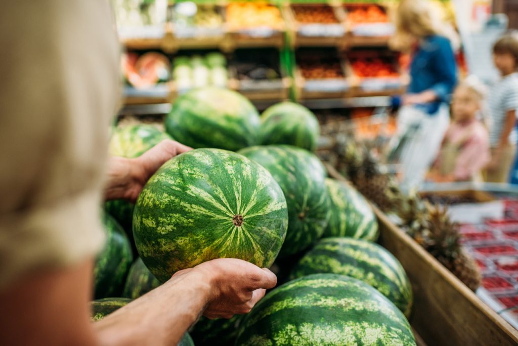 Asi Puedes Saber Si Una Sandia Esta Buena Sin Abrirla 5