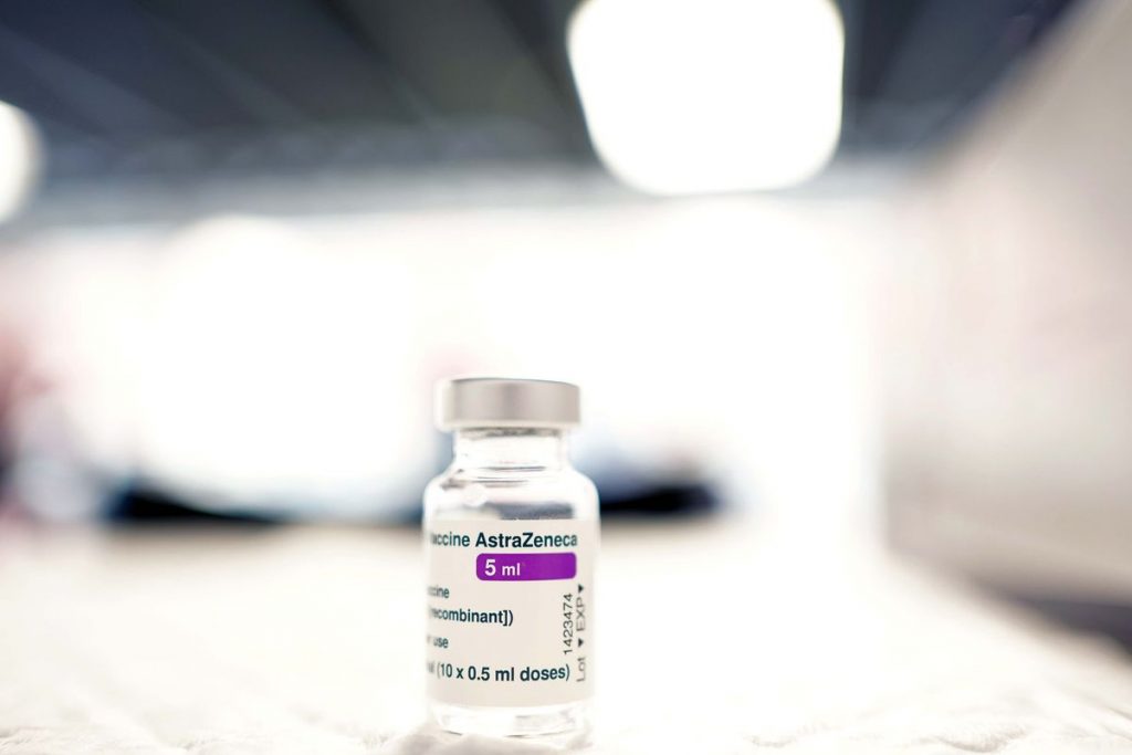 ¿Cómo Funciona La Vacuna De Astrazeneca?
