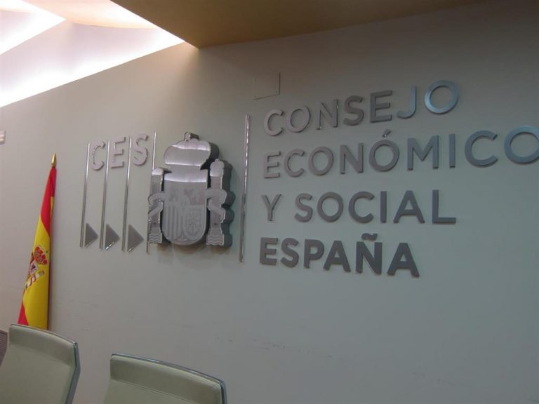 El CES llama a que la ley gallega del juego ataje «con mas compromiso» la ludopatía