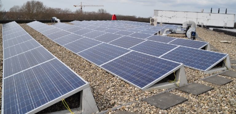 La CNMC impulsa el autoconsumo tras dar ‘luz verde’ al reparto flexible de energía entre consumidores