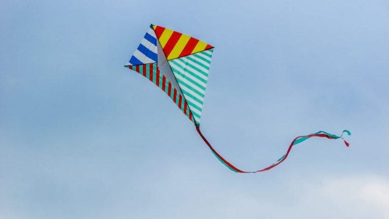 Cómo hacer una cometa casera