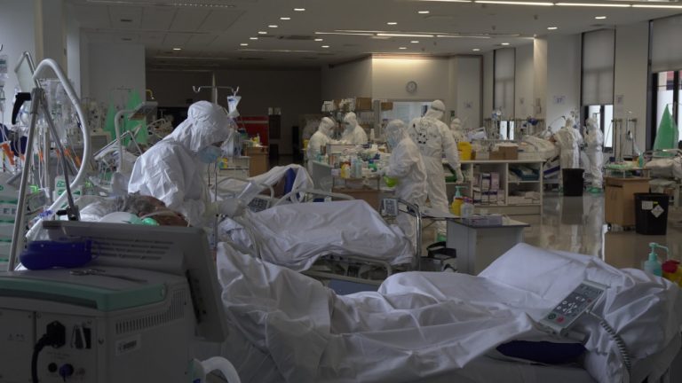 Cantabria suma una fallecida por Covid y la incidencia supera los 700 casos