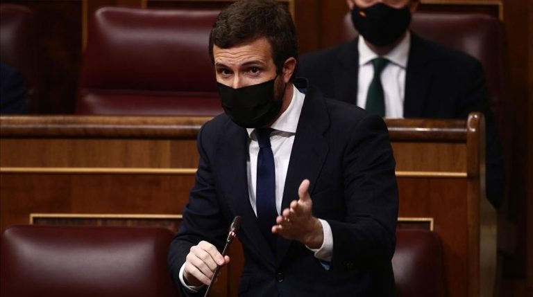 Casado acusa a Sánchez de «humillar» a las CCAA con su «mercado persa»