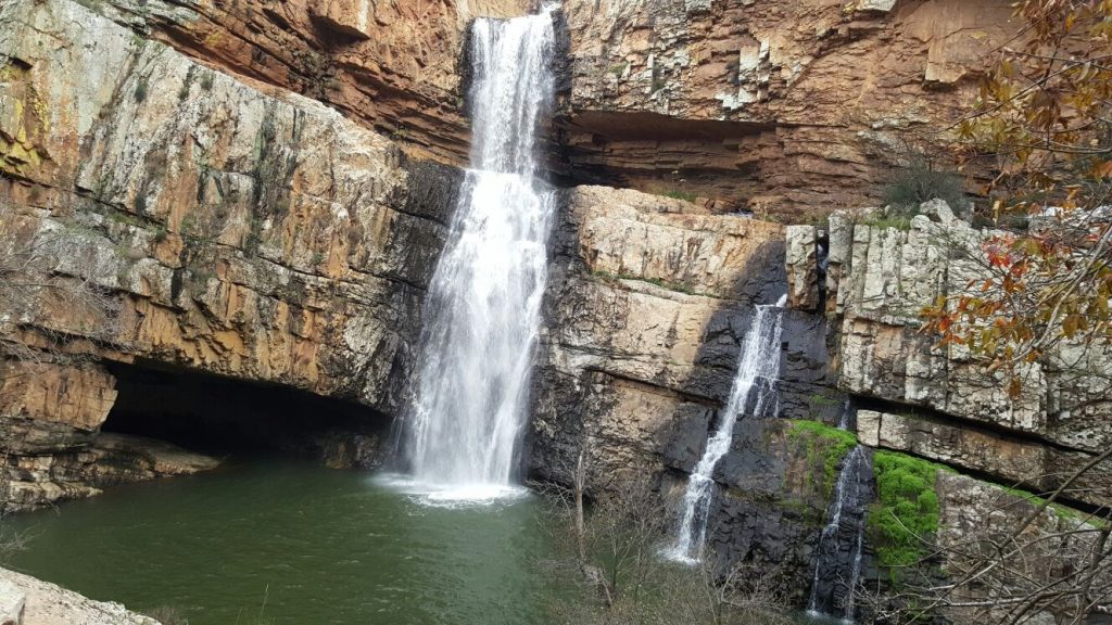 Cascada De La Cimbarra