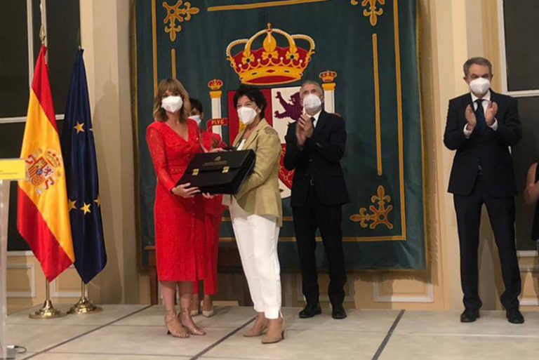 Celaá traspasa su cartera después de «3 años durísimos, pero reconfortantes»