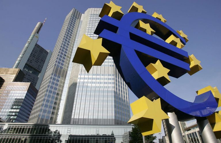 El BCE mantiene tipos y se compromete a no subirlos