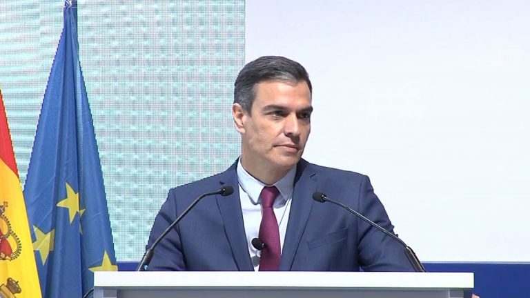 El CIS mantiene en cabeza al PSOE, que aumenta su ventaja a 5,2 puntos sobre el PP