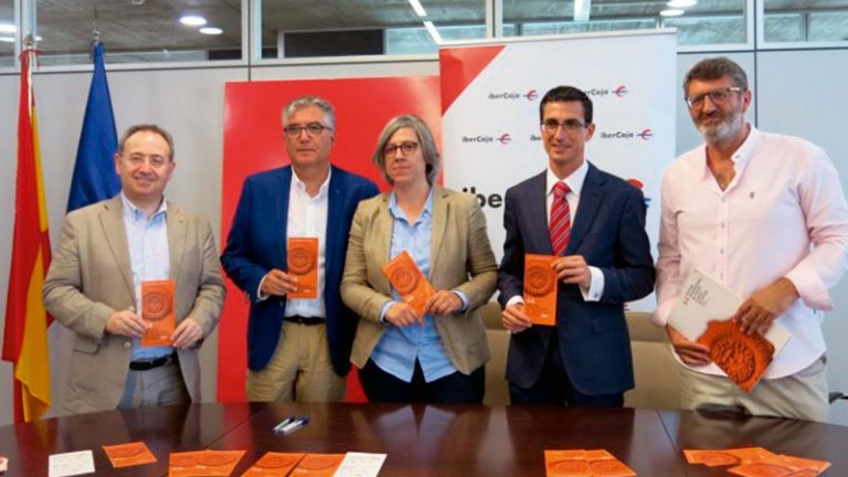 El Festival de Mérida, la Fundación CB e Ibercaja firman la prorroga del convenio para las acciones en accesibilidad