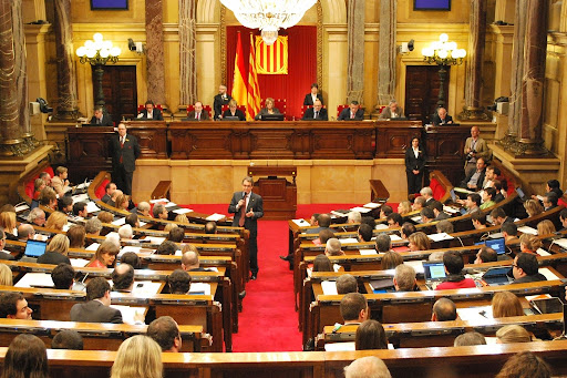 El Parlamento de Cataluña aprueba un decreto para garantizar el derecho a la eutanasia