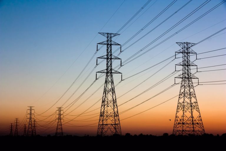 El mes de julio arranca con tarifas eléctricas más elevadas que a inicios de junio
