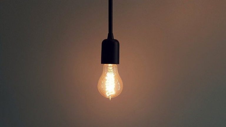 El mes de julio cierra con un precio de la luz récord de 93,46 euros/MWh