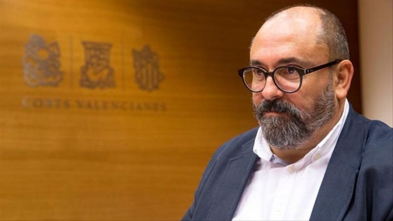 El juzgado abre juicio oral contra secretario de Empleo valenciano por el ‘caso de los sobres’