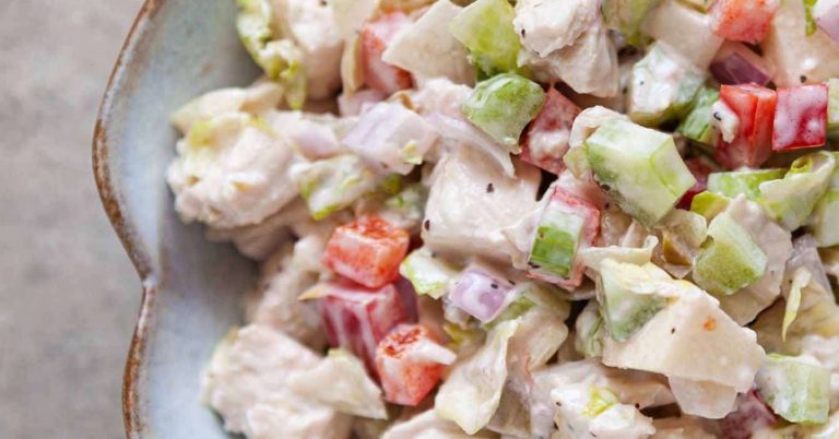 Ensalada fría de pollo: cómo guardarla en el frigorífico y que conserve su salud