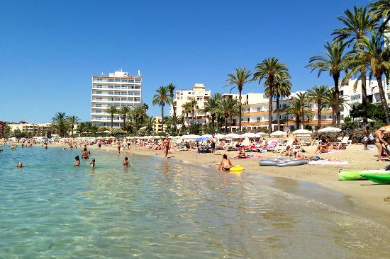Playa D'En Bossa, En Ibiza España