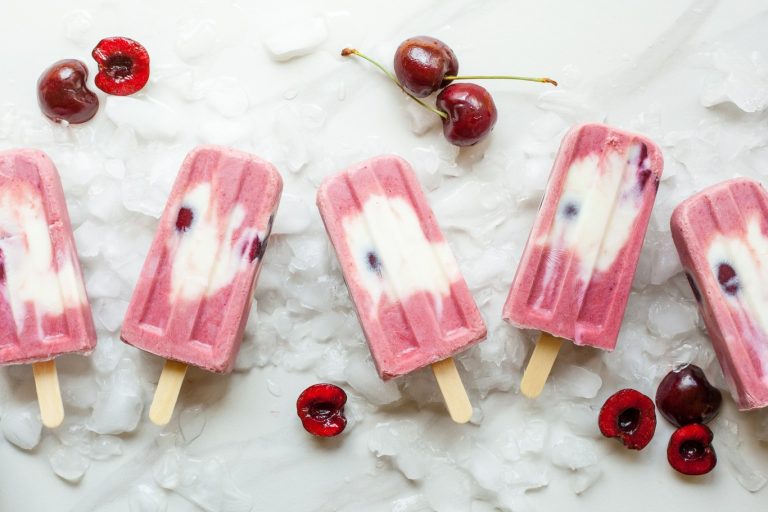 Helado de leche o de agua, ¿cuál es más sano?